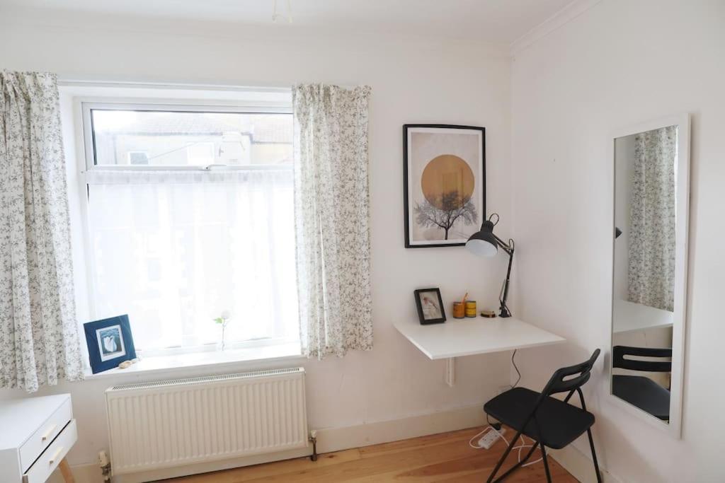 Cute Cottage 4 Mins From Cafes Station And Sea St Leonards-on-Sea Bagian luar foto