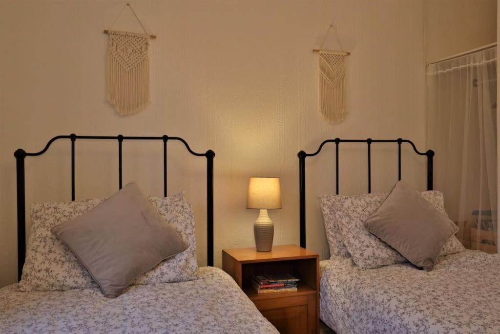 Cute Cottage 4 Mins From Cafes Station And Sea St Leonards-on-Sea Bagian luar foto